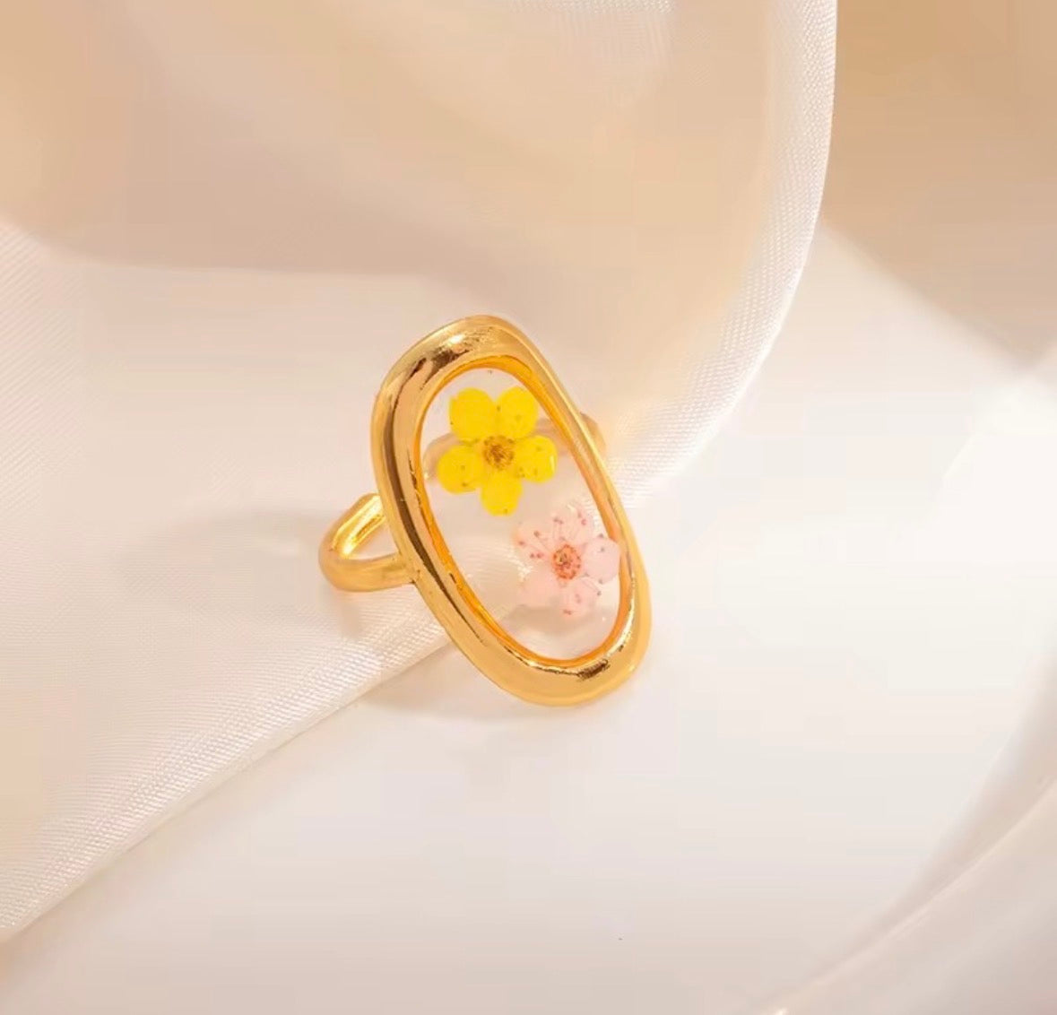 Fern & Bloom Resin Ring